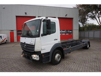 الشاسيه شاحنة MERCEDES-BENZ Atego 1221