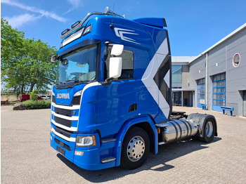 شاحنة جرار SCANIA R 410