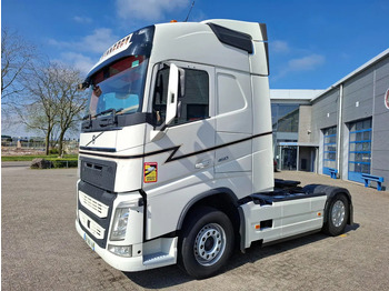 شاحنة جرار VOLVO FH