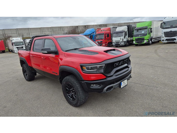 شاحنة البيك أب DODGE