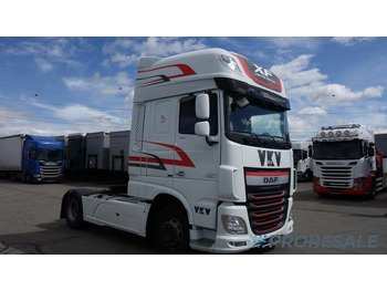 شاحنة جرار DAF XF 460