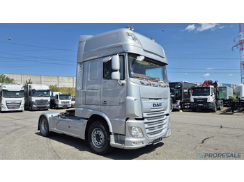 شاحنة جرار DAF XF 460