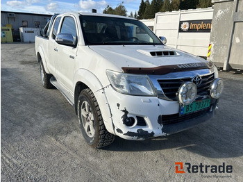سيارة TOYOTA Hilux