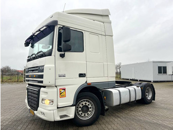 شاحنة جرار DAF XF 105 460