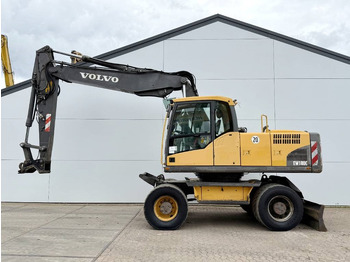 حفارة على عجلات VOLVO EW180