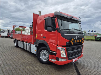 شاحنات مسطحة VOLVO FM 330