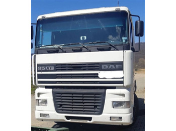 شاحنة جرار DAF XF 95.430 4x2 tractor unit - euro 3: صور 1