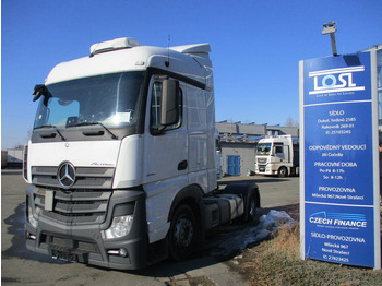 شاحنة جرار MERCEDES-BENZ Actros 1845