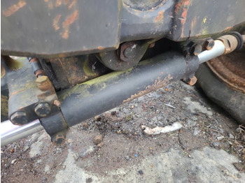 قيادة السيارة Deutz-fahr Dx4.57 Steering Cylinder Ram 04386757: صور 3