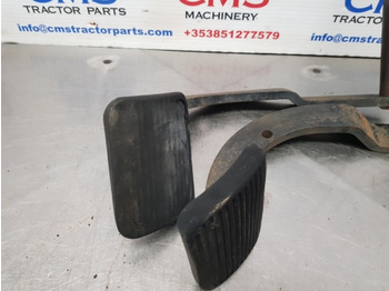 أجزاء الفرامل - الآلات والماكينات الزراعية Fiat 140-90, 90-90, 115-90,  Brake Pedals Pair 5110643, 5110653: صور 3 أجزاء الفرامل - الآلات والماكينات الزراعية Fiat 140-90, 90-90, 115-90,  Brake Pedals Pair 5110643, 5110653: صور 3