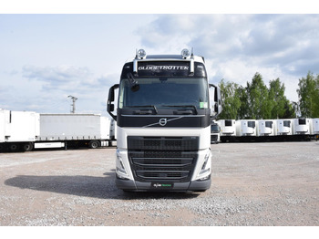 شاحنة جرار Volvo FH 540 Globetrotter XL Retarder: صور 3