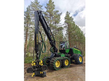 الحصادات JOHN DEERE