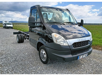 الشاسيه شاحنة IVECO Daily 35C15