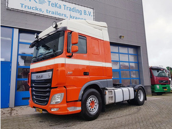 شاحنة جرار DAF XF