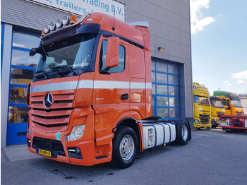 شاحنة جرار MERCEDES-BENZ Actros 1945