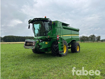 حصادة شاملة JOHN DEERE S690