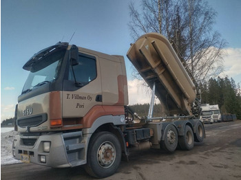 شاحنة صهريج SISU