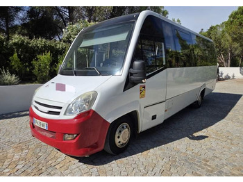 حافلة صغيرة IVECO