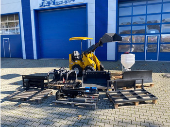 لودر مفصلي صغير