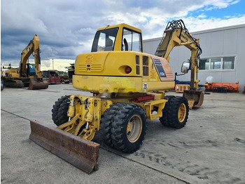 حفارة على عجلات Komatsu PW110: صور 4