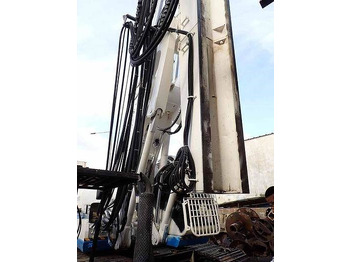 آلة حفر SOILMEC