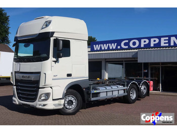 شاحنات الحاويات / جسم علوي قابل للتغيير شاحنة DAF XF 106 450