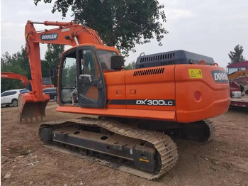 حفارات زحافة Doosan DX300LC: صور 4 حفارات زحافة Doosan DX300LC: صور 4