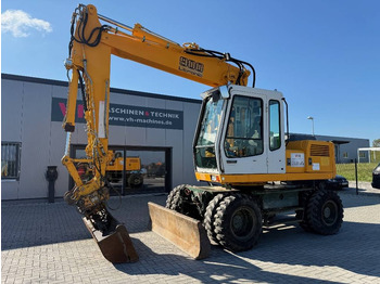 حفارة على عجلات LIEBHERR A 900