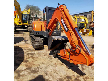 حفارات زحافة DOOSAN DX60