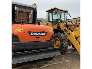 حفارات زحافة DOOSAN DX60