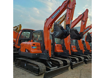 حفارات زحافة DOOSAN DX60