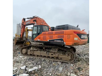 حفارات زحافة DOOSAN DX520