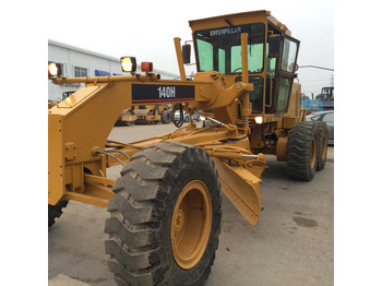 آلة تسوية الأرض CATERPILLAR 140H