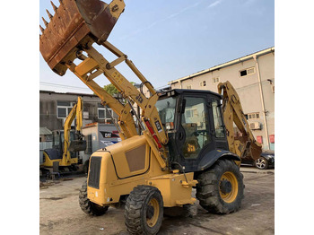 حفار متعدد الاستخدام JCB 3CX