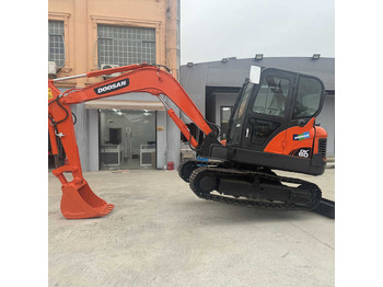 حفارات زحافة DOOSAN DX60