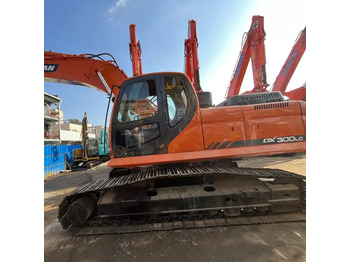 حفارات زحافة DOOSAN DX300LC
