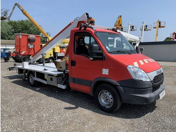 مصاعد الازدهار محمولة على شاحنة IVECO Daily