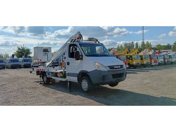 مصاعد الازدهار محمولة على شاحنة IVECO Daily