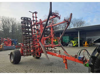 ال معدات حراثه KVERNELAND