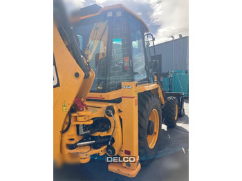حفار متعدد الاستخدام JCB 3DX
