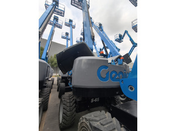 منصات هيدروليكية متنقلة GENIE