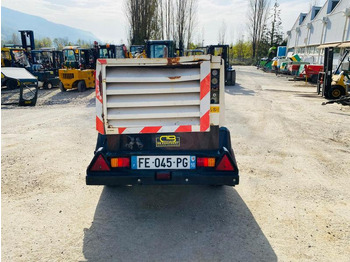 ضاغط الهواء ATLAS COPCO XAS 56 Compresseur d'air sur roues: صور 4 ضاغط الهواء ATLAS COPCO XAS 56 Compresseur d'air sur roues: صور 4