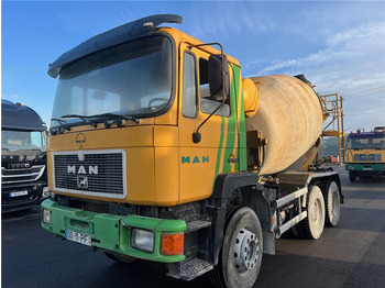شاحنة خلاطة خرسانة MAN