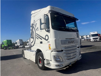 شاحنة جرار DAF XF 105 460