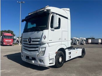 شاحنة جرار MERCEDES-BENZ Actros 1845