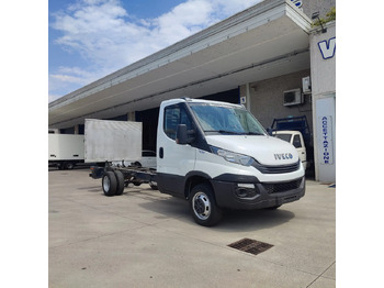 الشاحنات الصغيرة IVECO Daily 35c14