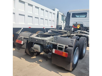 جديد شاحنة جرار HOWO 6x4: صور 5