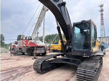 حفارات زحافة Volvo EC240: صور 3 حفارات زحافة Volvo EC240: صور 3