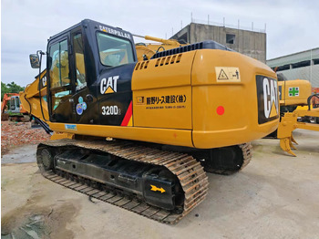 حفارات زحافة CATERPILLAR 320D2