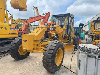 آلة تسوية الأرض CATERPILLAR 140H